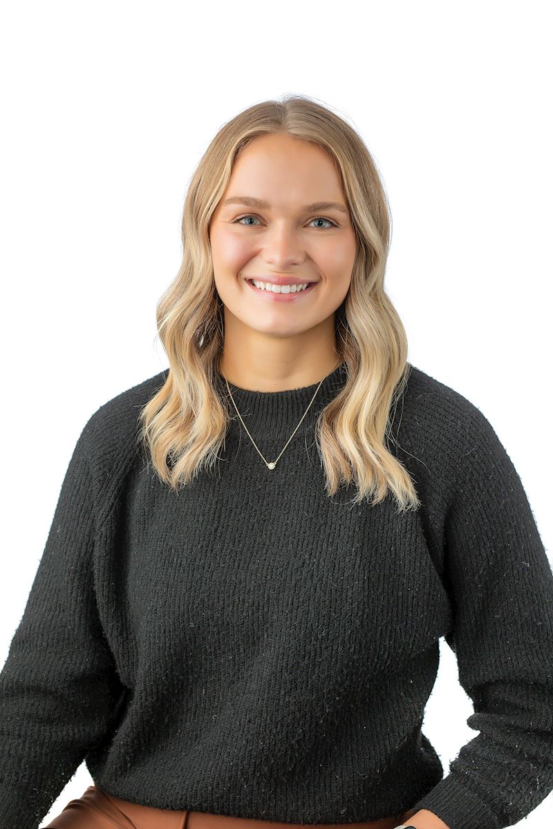 Claire Gerdes headshot