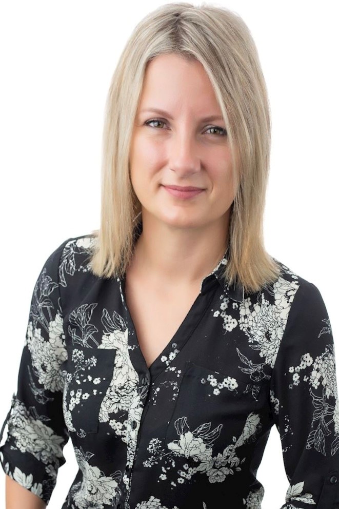 Amela Murtic Headshot